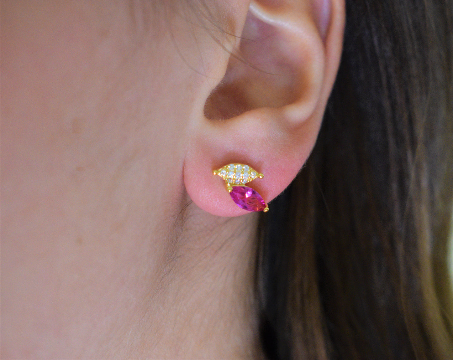 Orecchini doppia goccia indossati