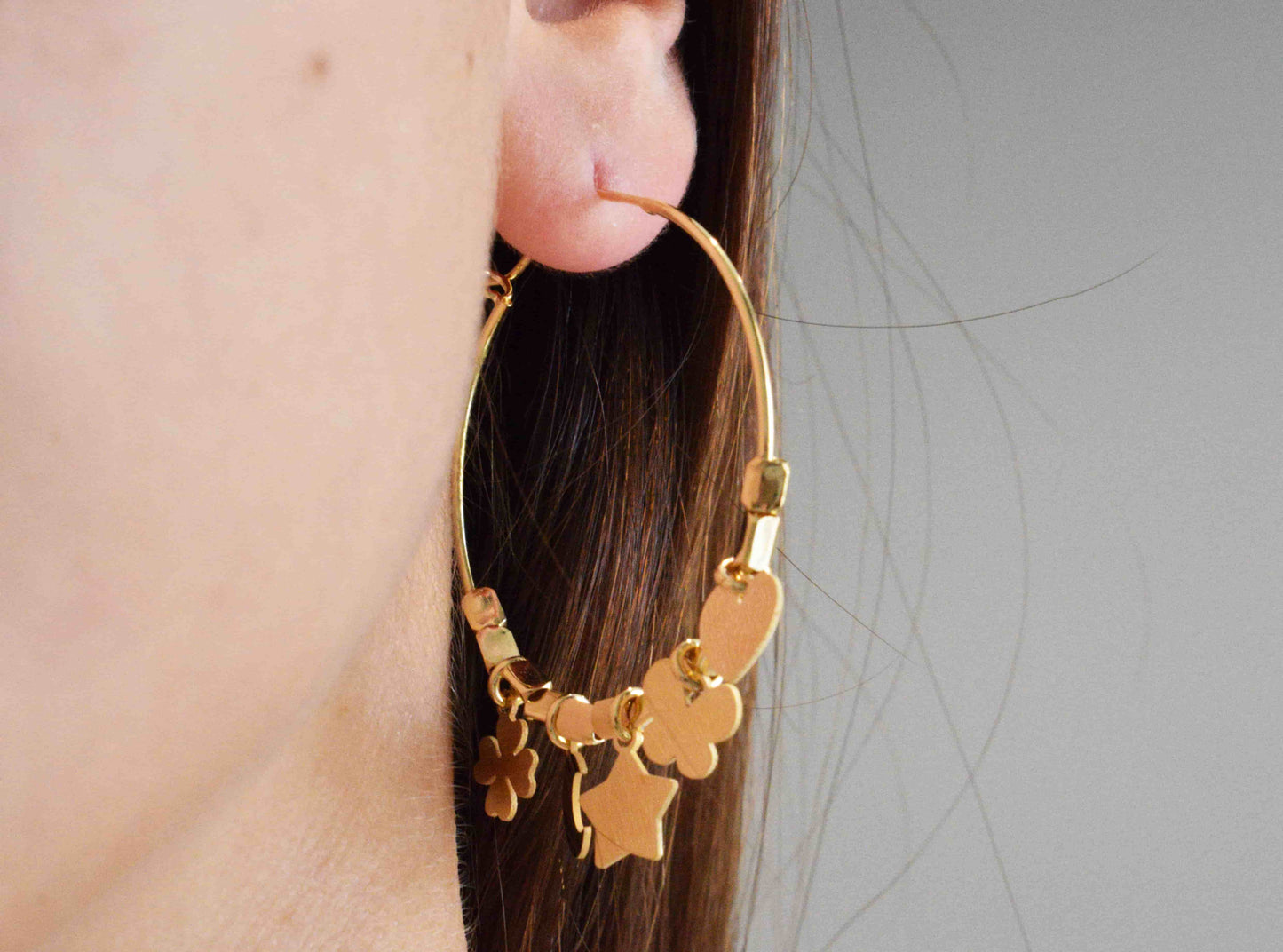 Orecchini cerchio con pendenti