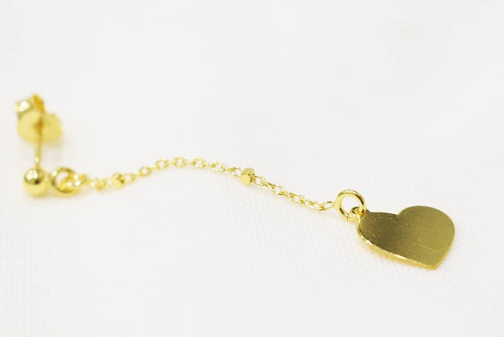 Orecchini Cuore pendente in argento 925 placcato oro.