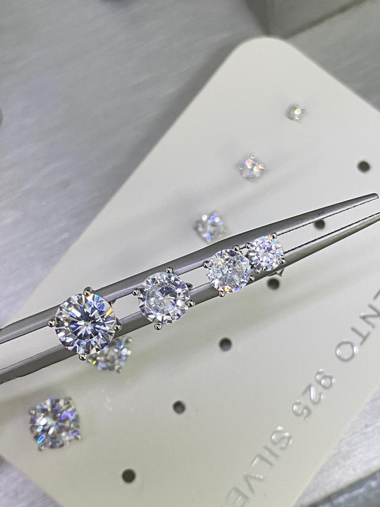 orecchini-punto-luce-zircone
