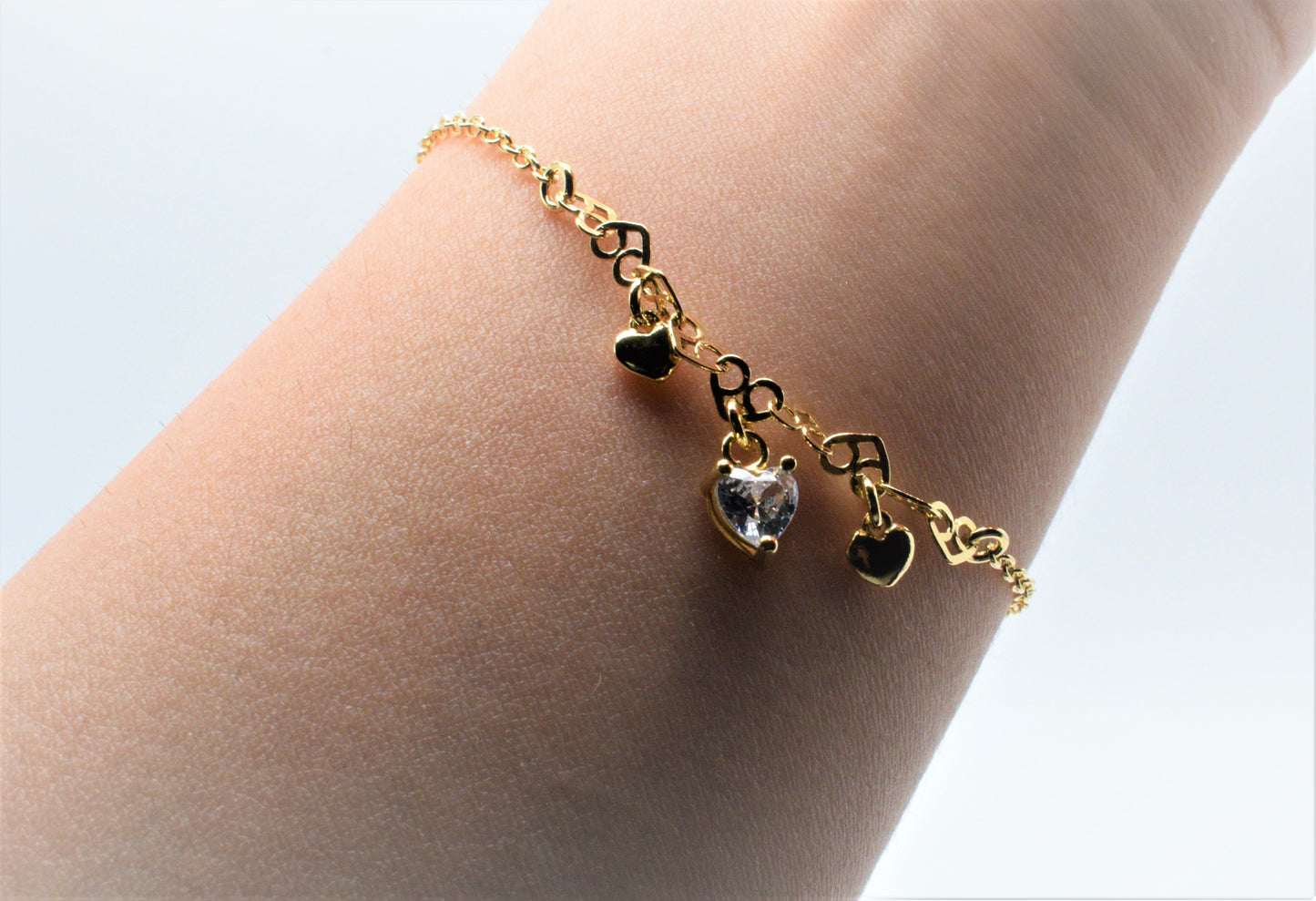 Bracciale MultiCuore bianco indossato