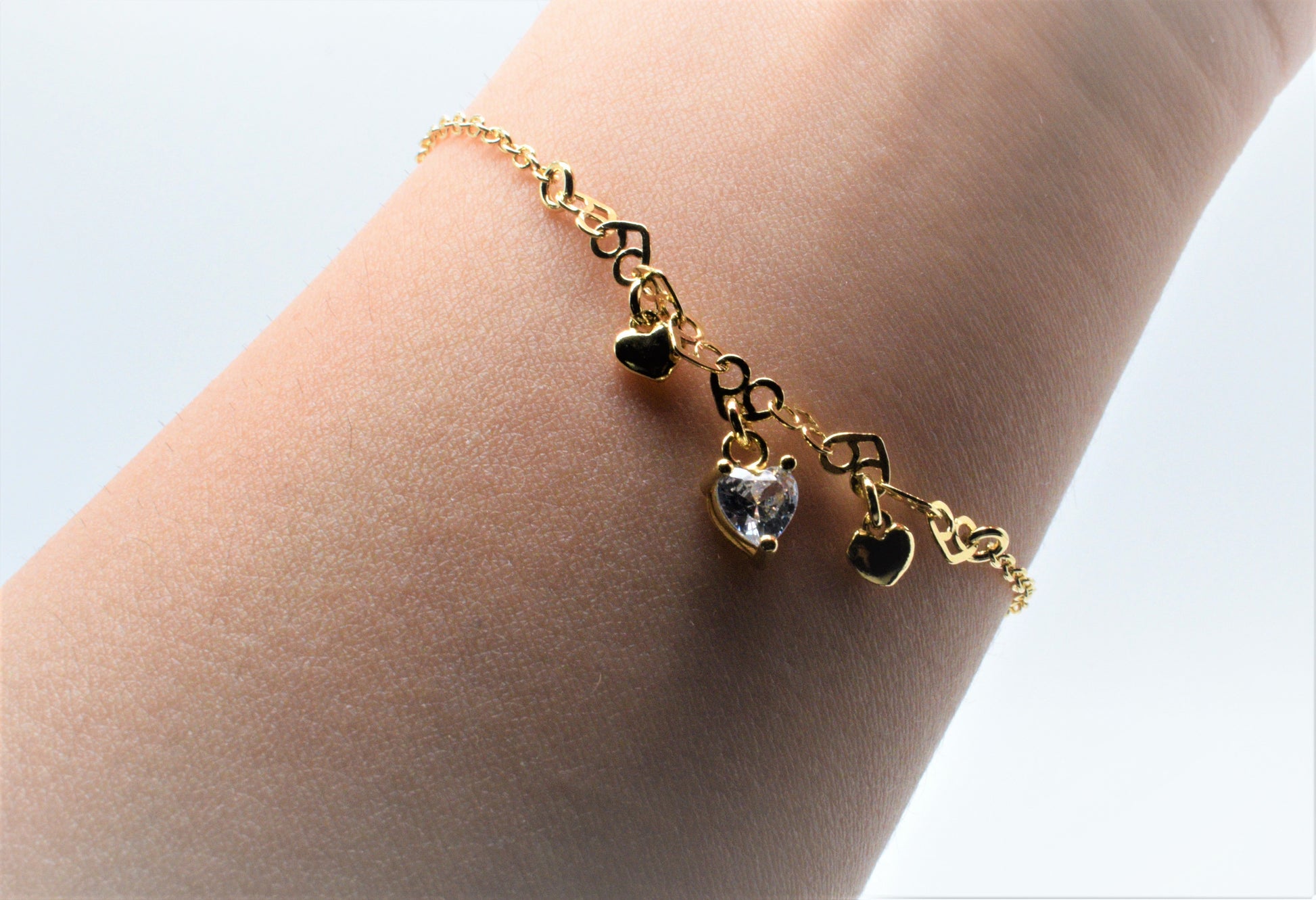 Bracciale MultiCuore bianco indossato