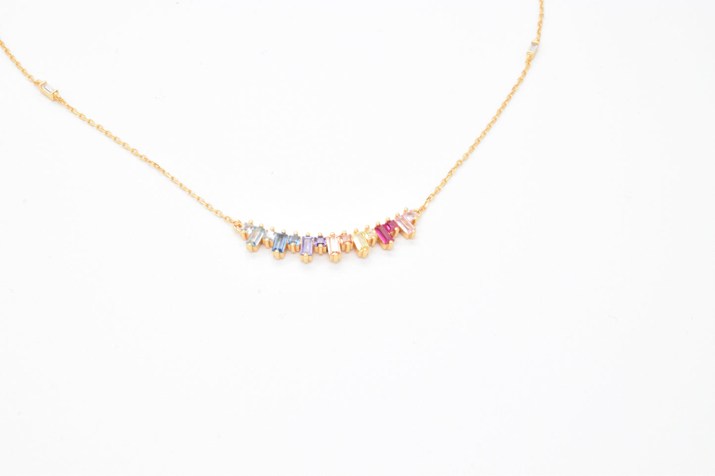 Collana barretta di zirconi distesa