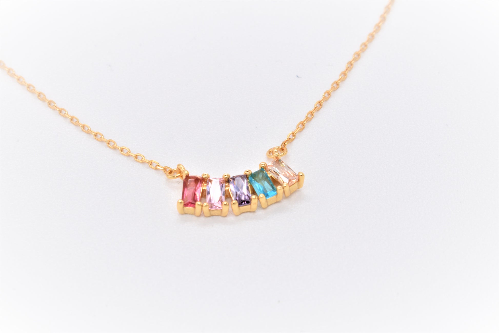 Collana Threads primo piano di lato