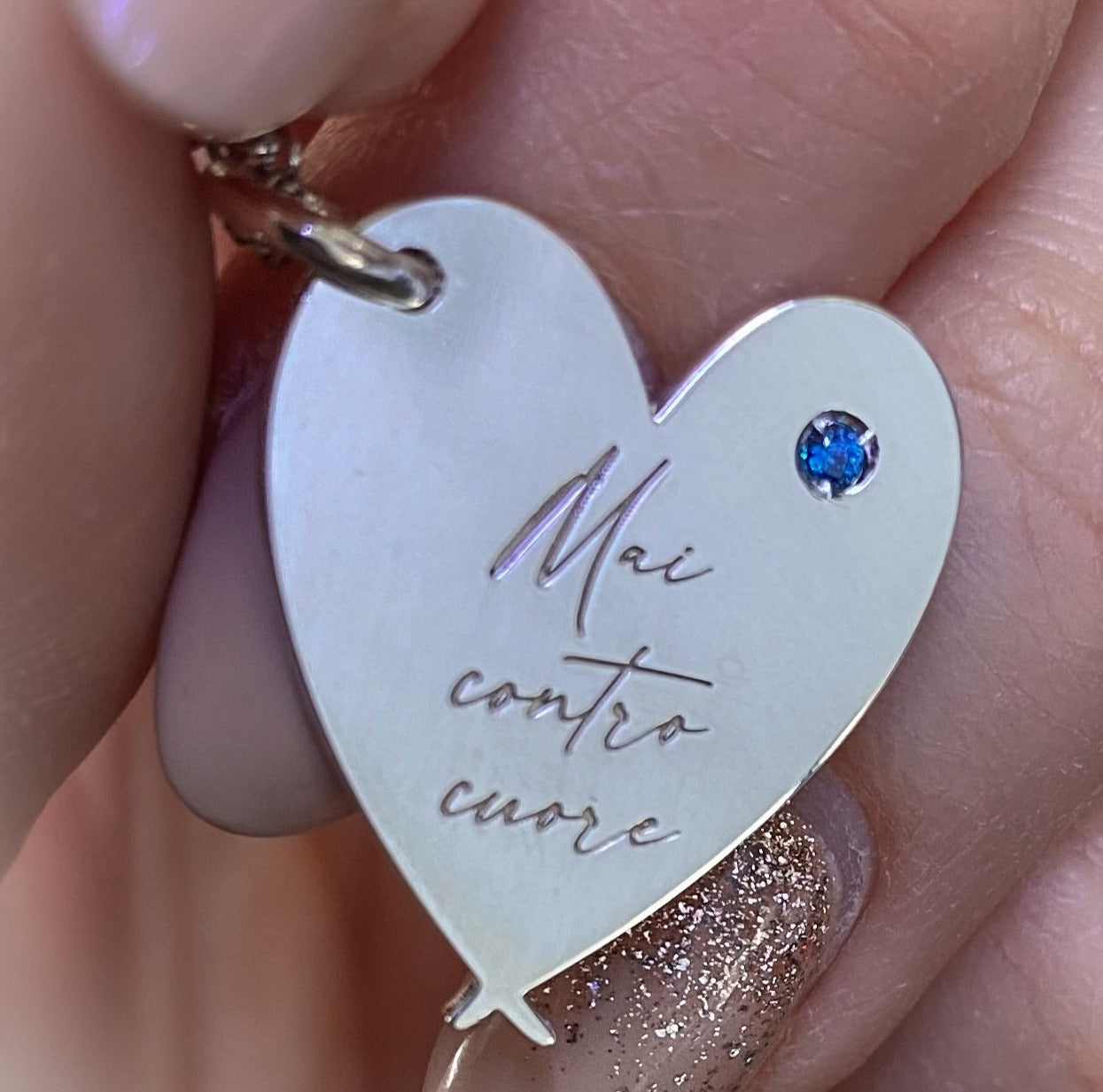 Collana Mai contro cuore