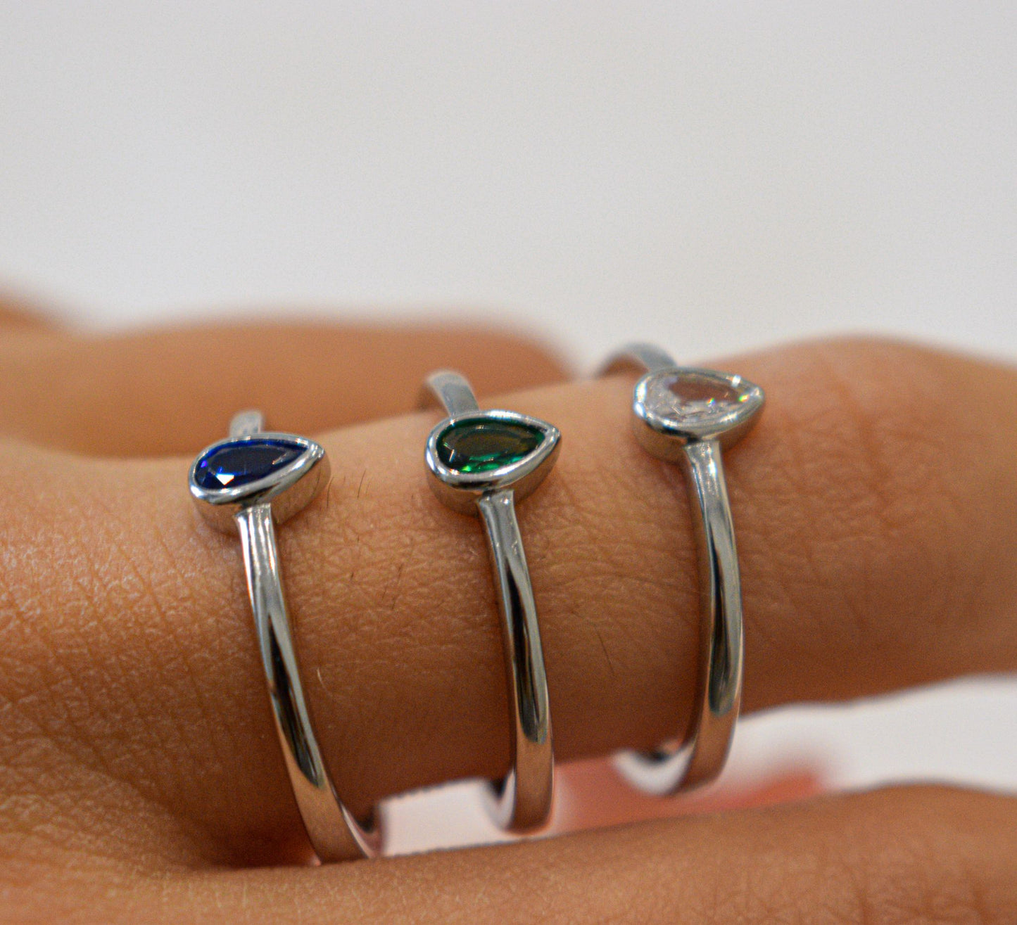 Anello Goccia argento 925 indossato.