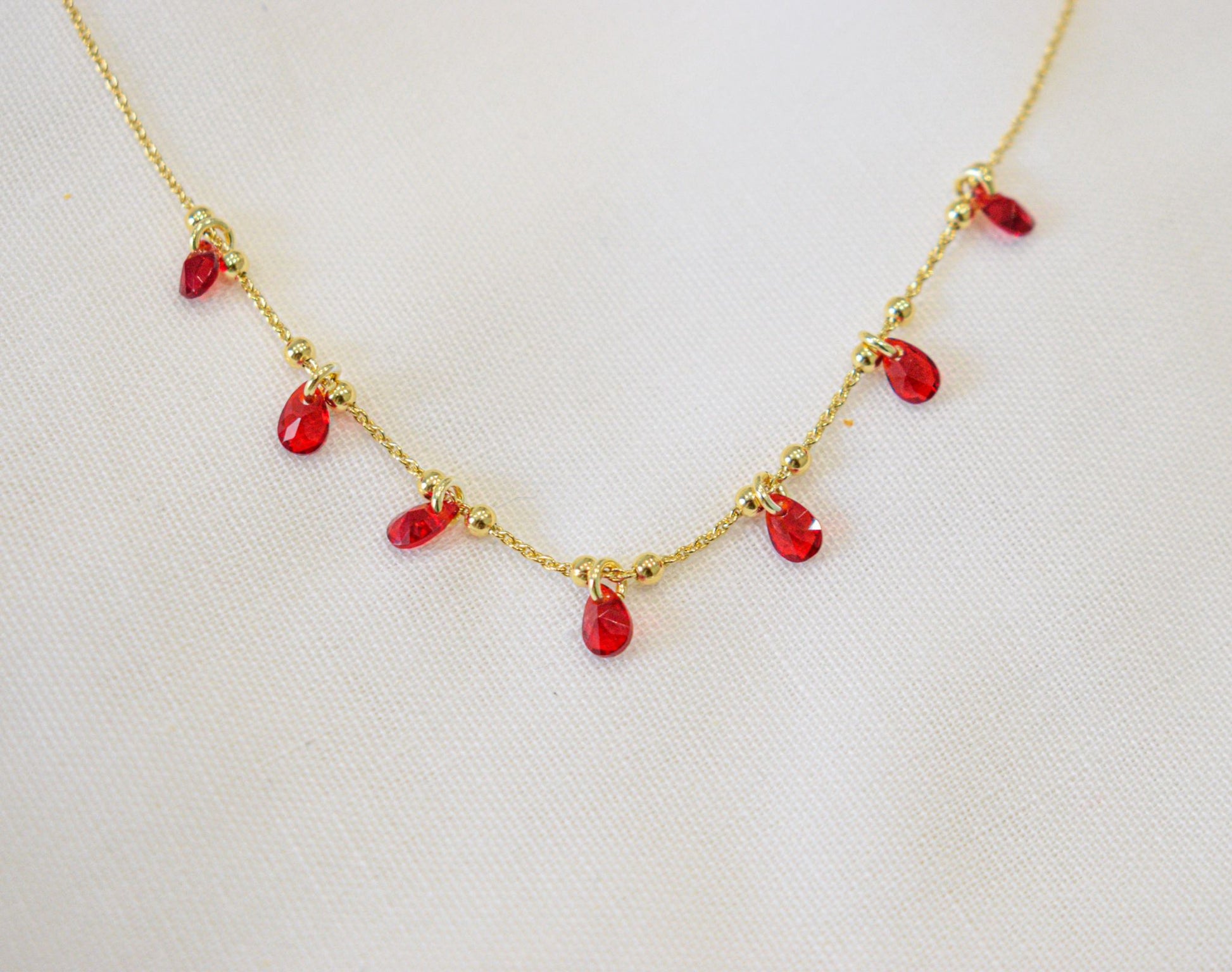 Collana Crystal con zirconi cristallo rosso fuoco.