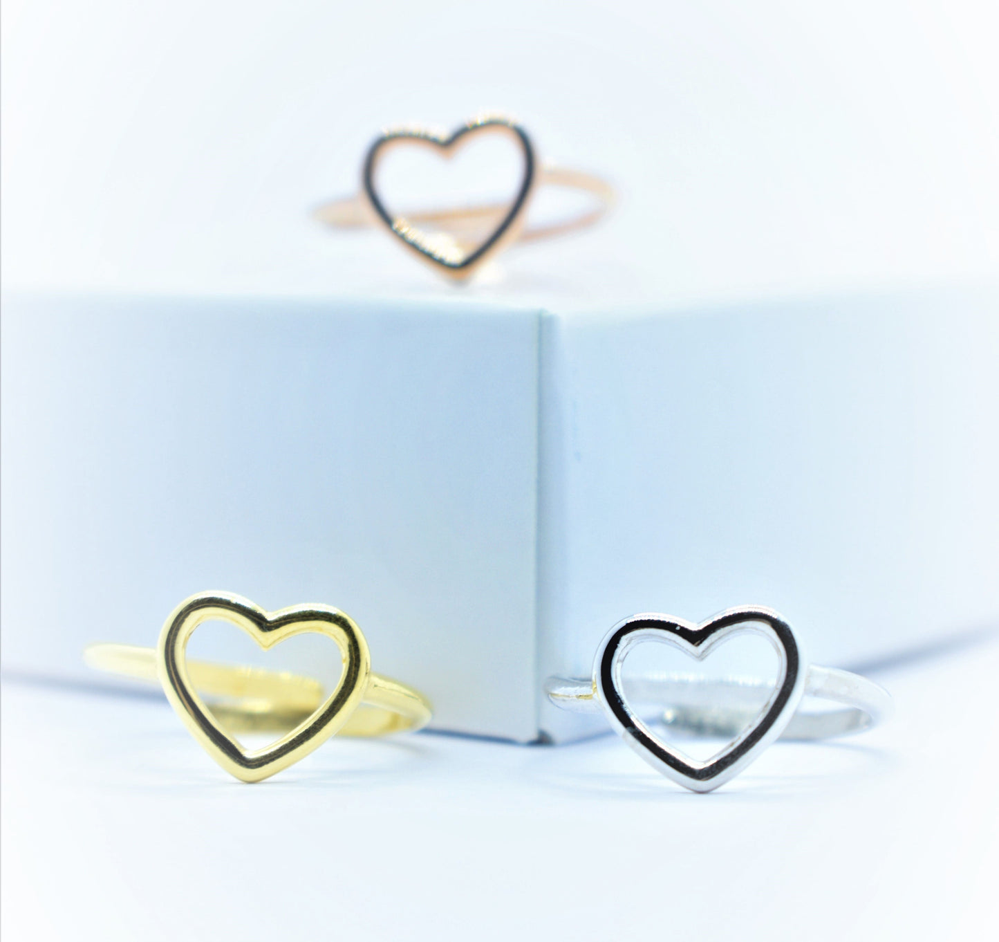 Anello cuore a filo