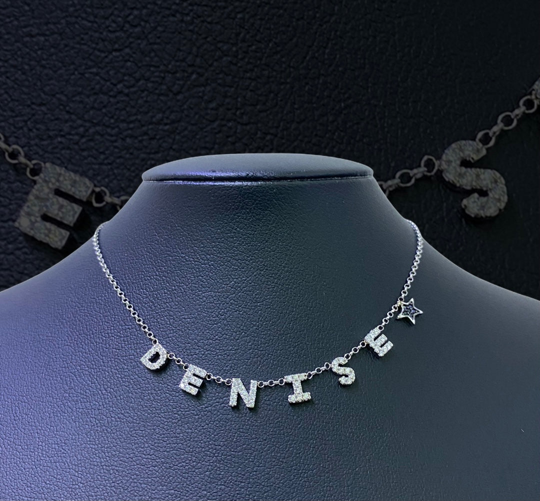 Collana con lettere zirconate