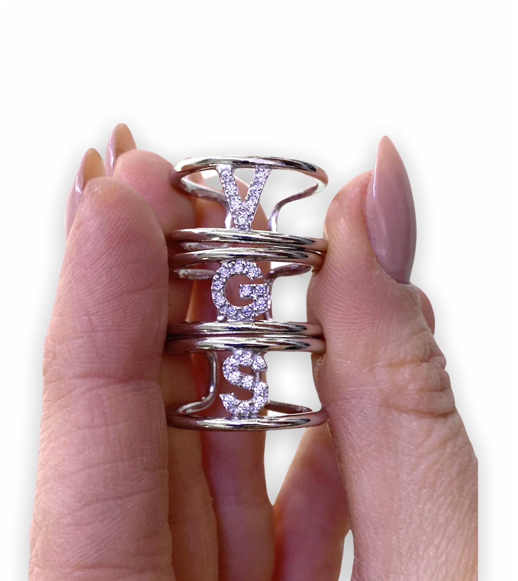 Anello a fascia regolabile con letterina zirconata argento 925