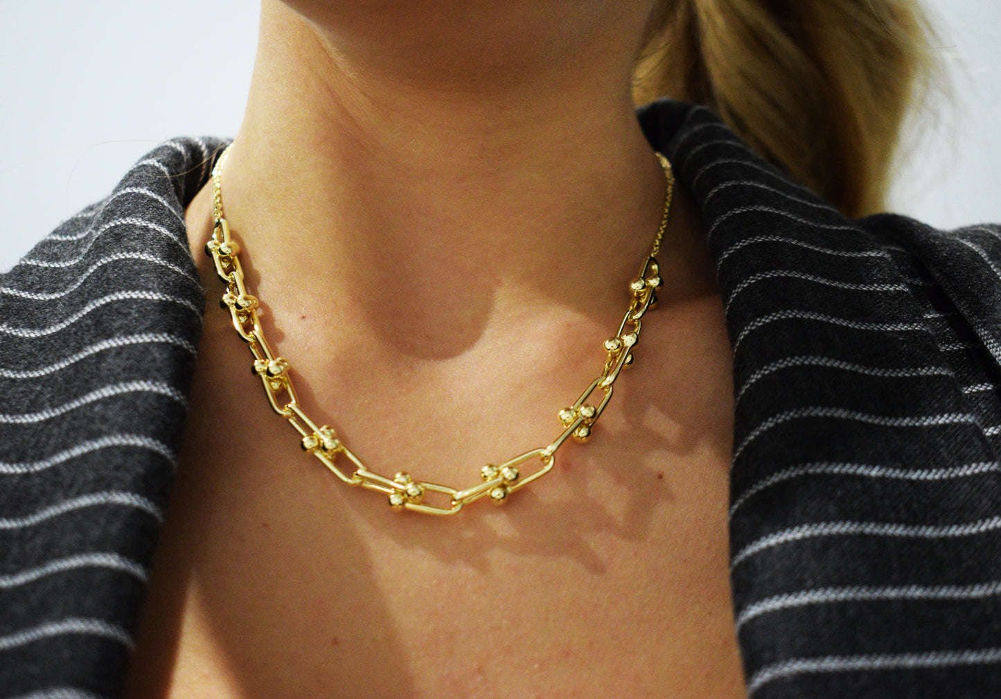 collana nodini indossata argento 925