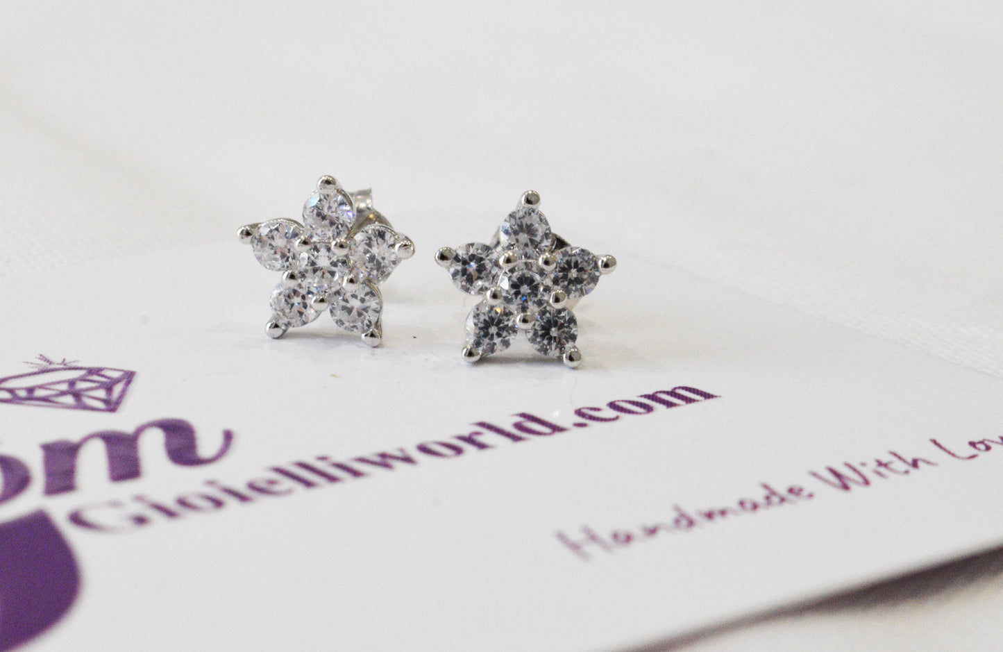 Coppia orecchini fiore in argento 925 e zirconi.